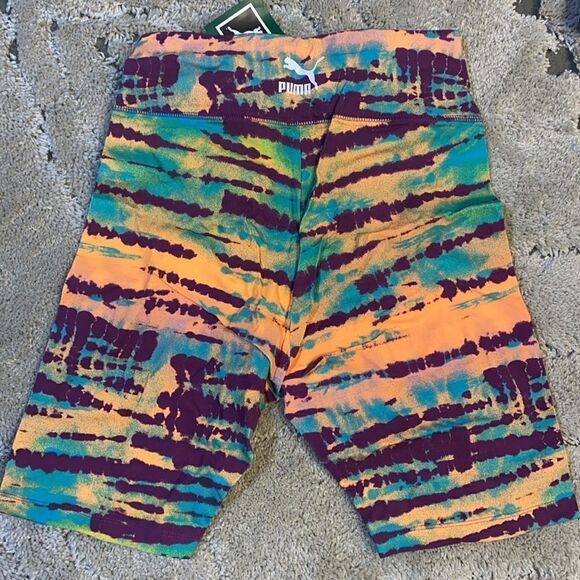 PUMA - Tie Dye Bike Shorts - Picture 6 of 7